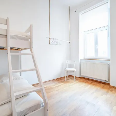 Grand Central Vachova Apartment Apartament *